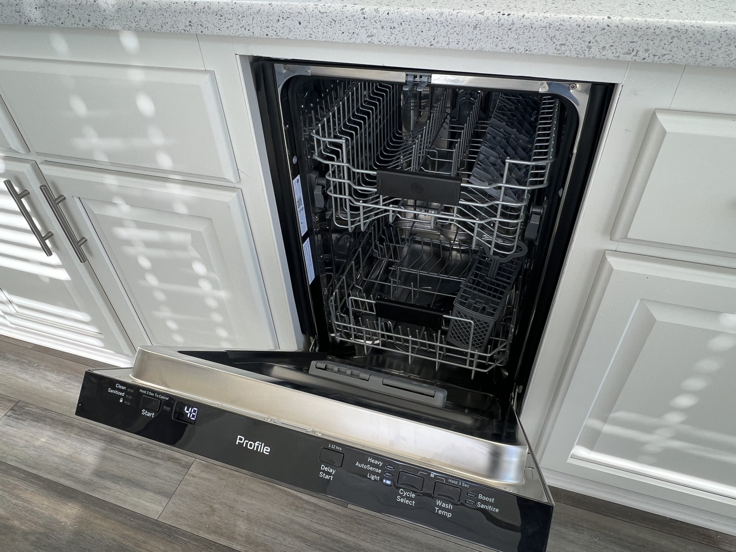 CS #200 Dishwasher.jpg
