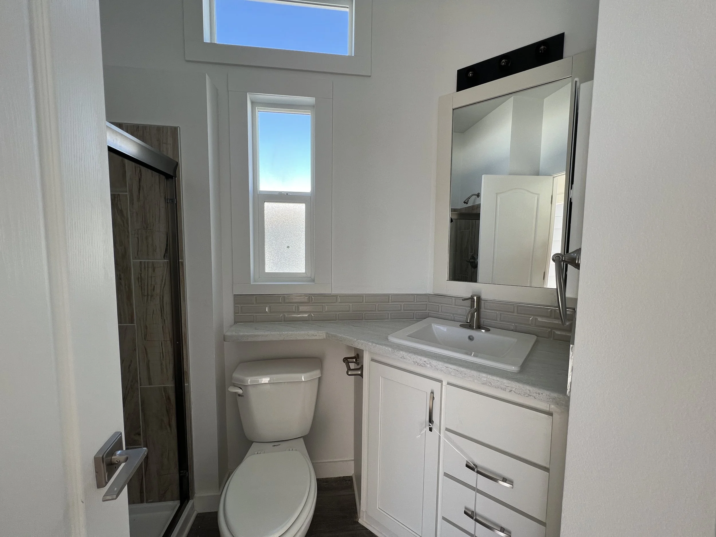 CS #207 Bathroom.JPG