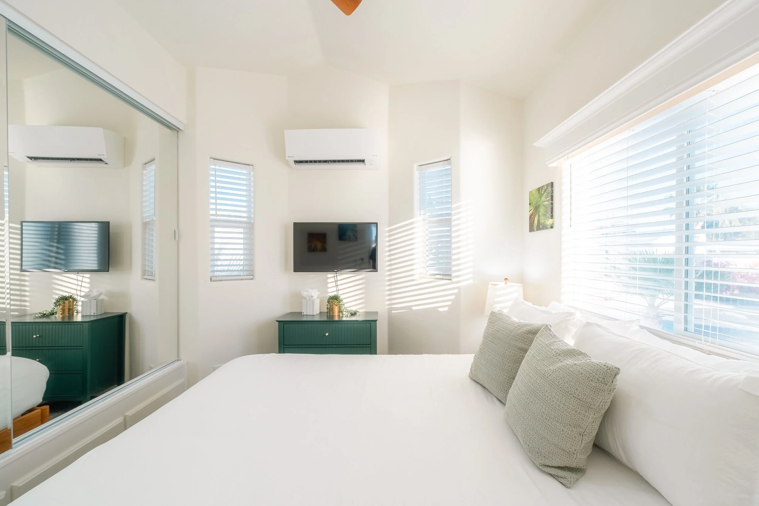 CS 449 Interior (6).jpg