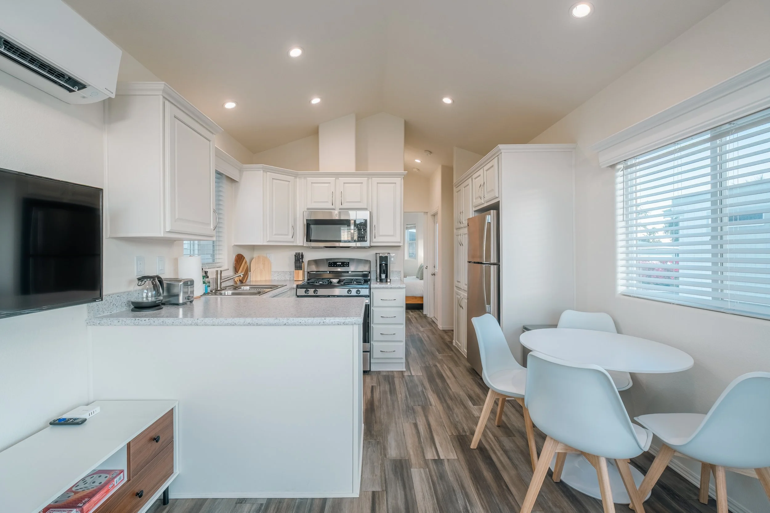 CS 449 Interior (17).jpg