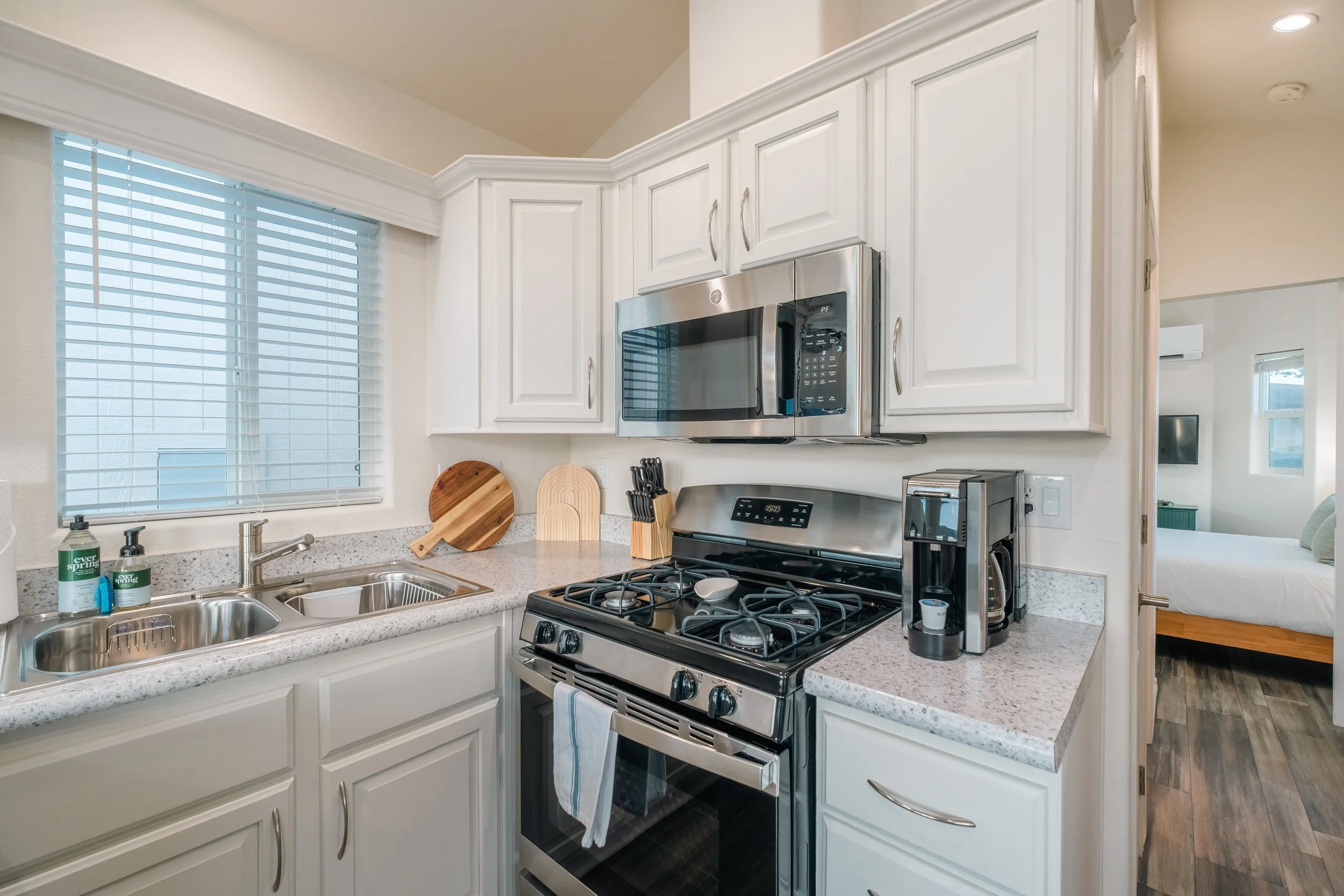 CS 449 Interior (18).jpg