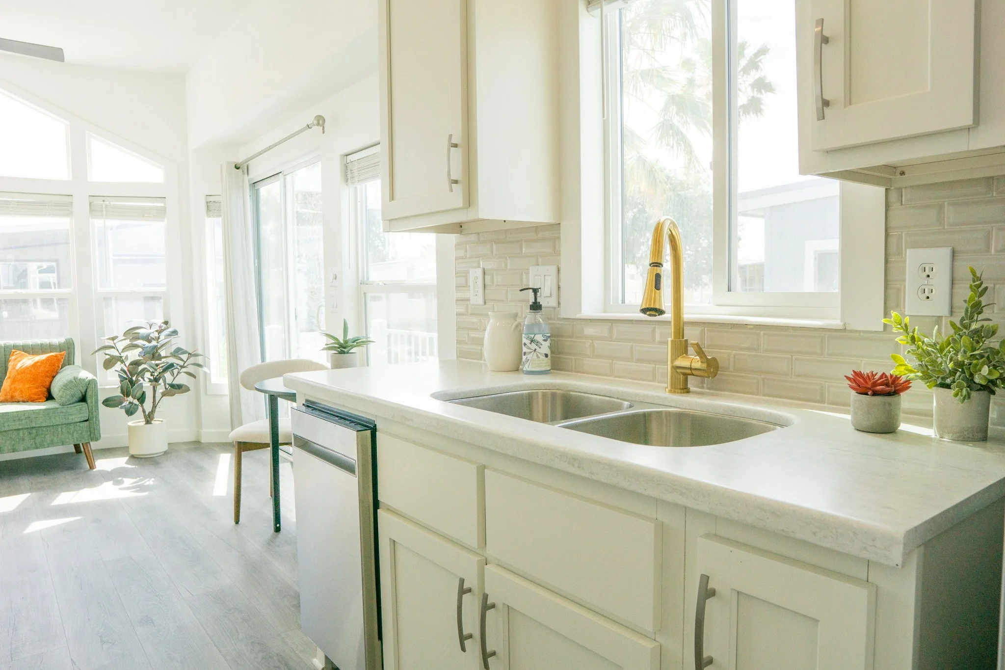 home-452-interior-10.jpg