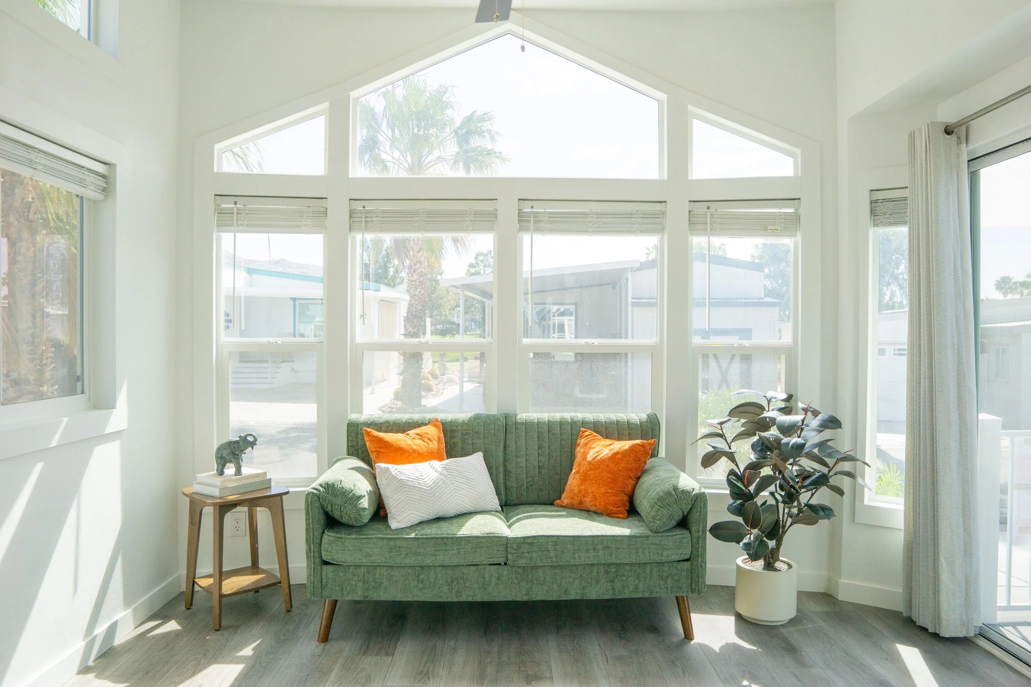 home-452-interior-15.jpg