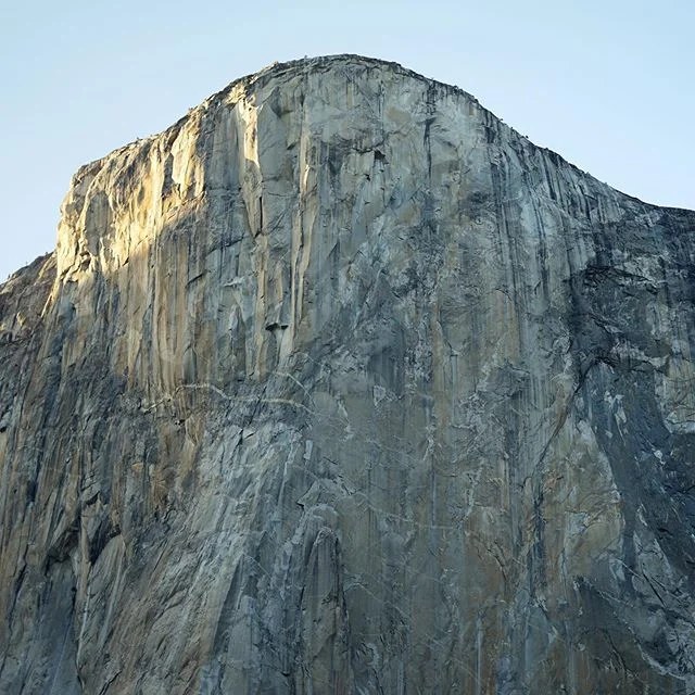 El Cap magic ✨ .
.
.
.
.
.
.
.
#optoutside #yosemite #yosemitenationalpark #elcapitan #granite #nationalpark @yosemitenps