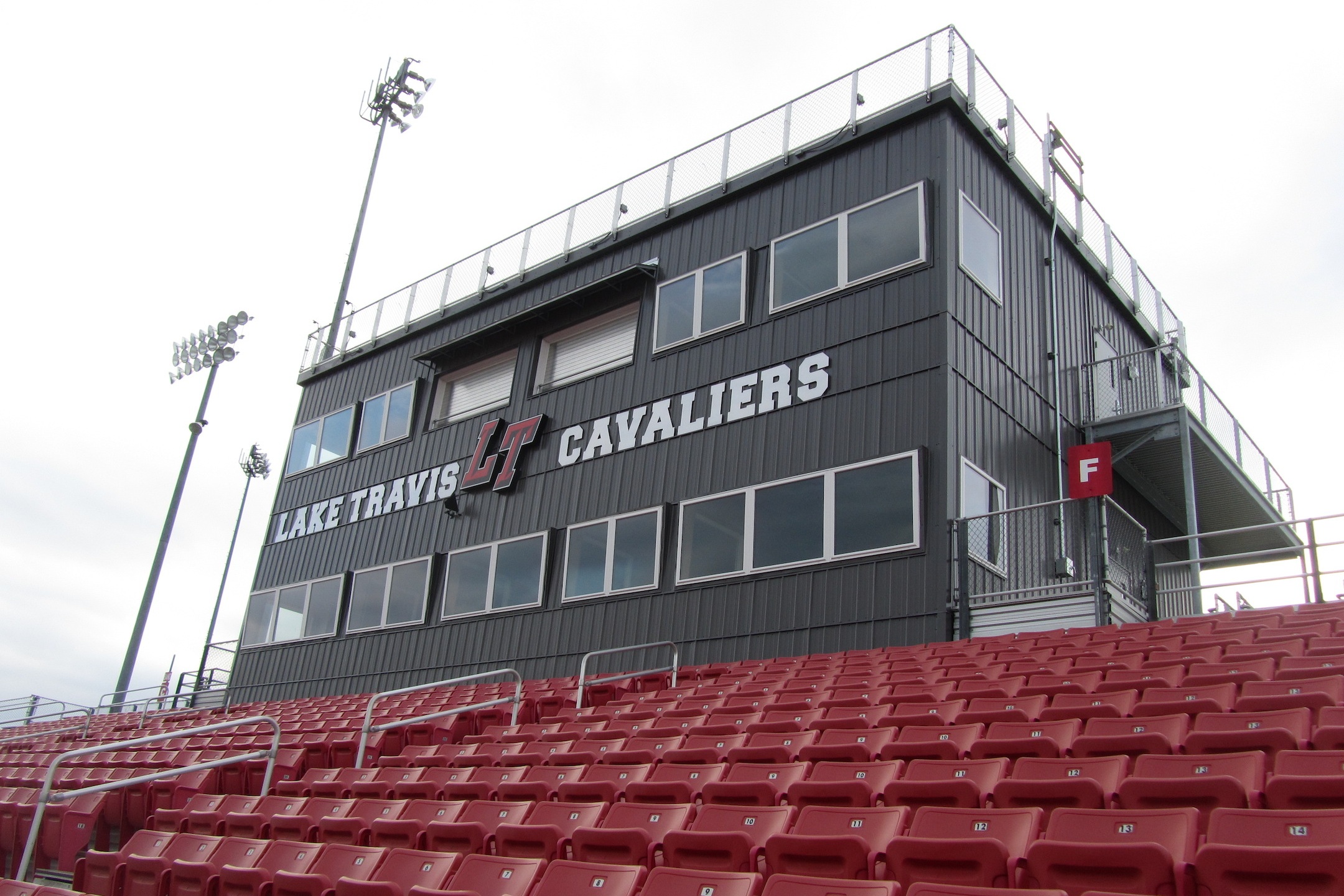 laketravis1.jpg