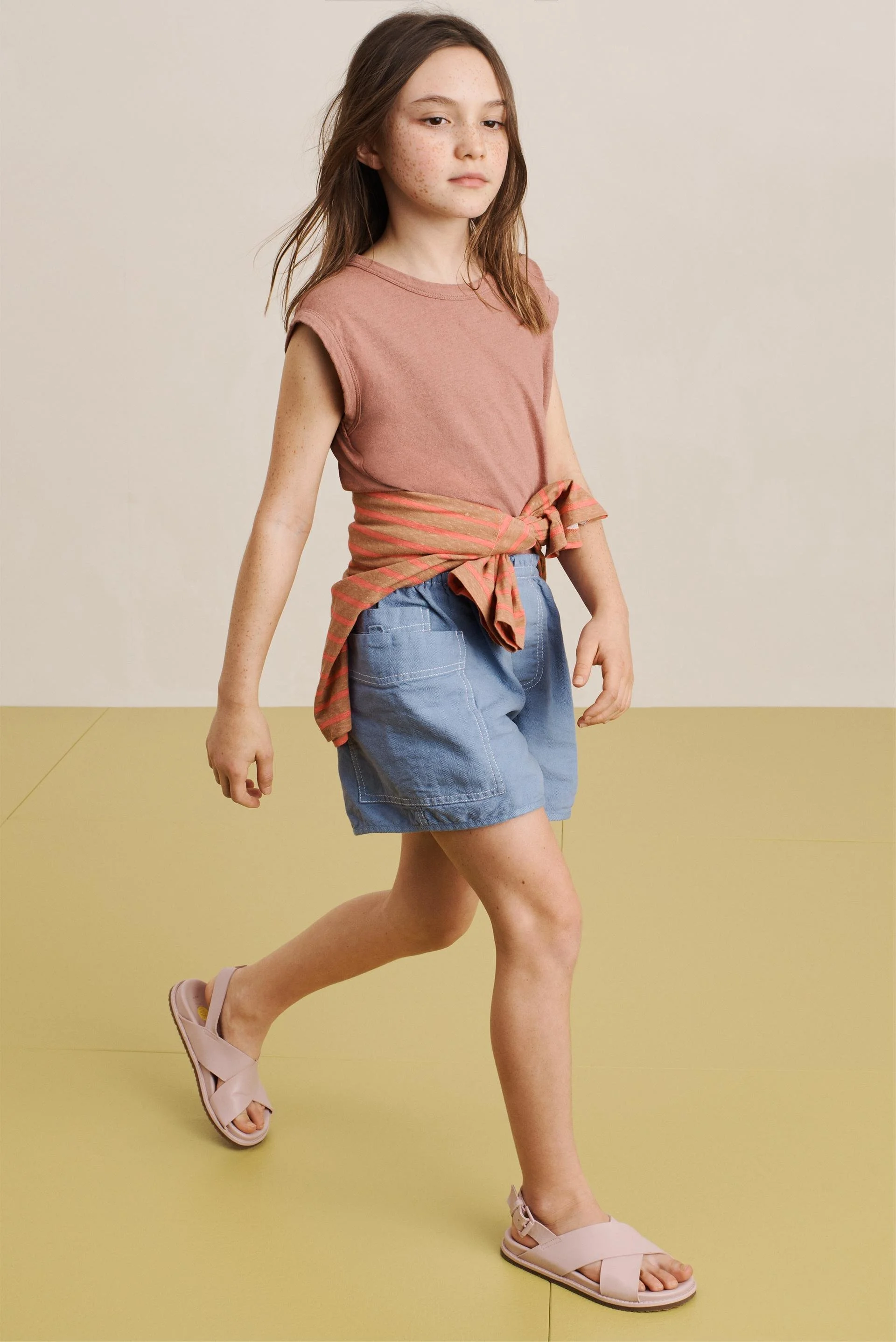 T9871610097-a1.jpg