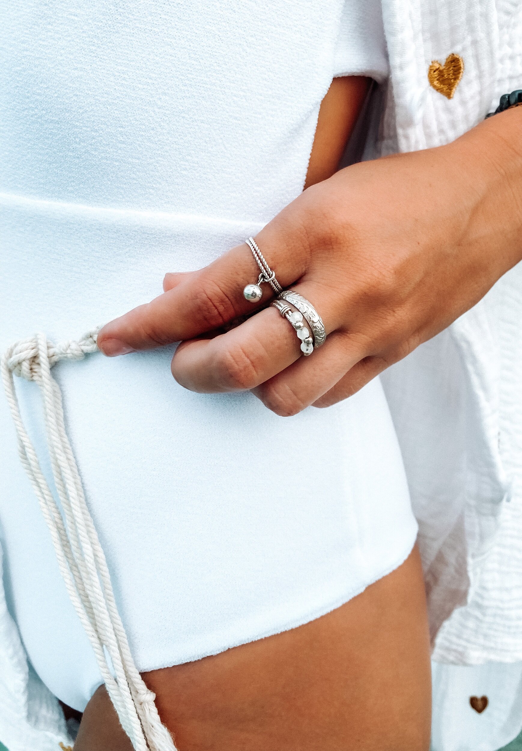 Bague Karukera plaqué or ou argent portée