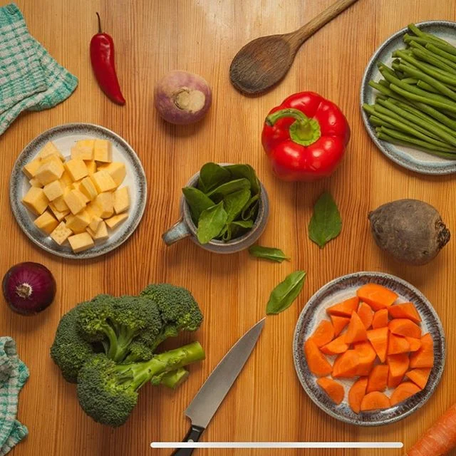 Food from @the_handy_shop
.
.
.
.
#food#foodphotography#veg#nikon#scotland#stilllife#dslr#photographer#instagood#instafood#freelance#tbt#sunday#throwback#pepper#knife#foodpornography#foodporn