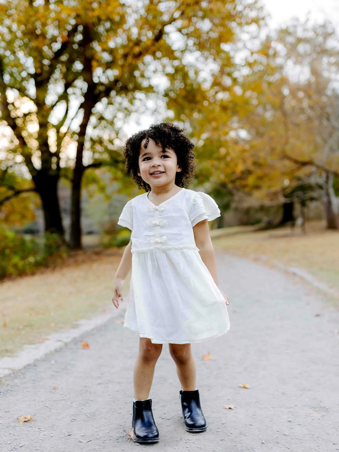 Fall mini sessions are in full swing over here. Gimme all the fall vibes and spirited toddlers! I&rsquo;m ready! 🍂 🍁