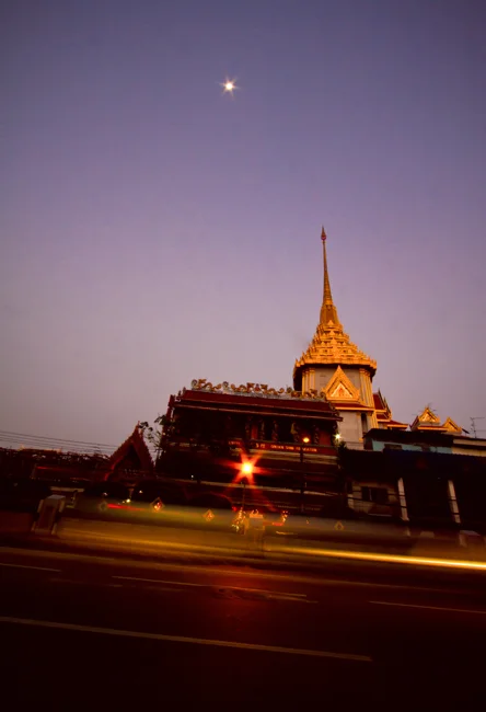 BangkokTemple copy 2small_o.jpg