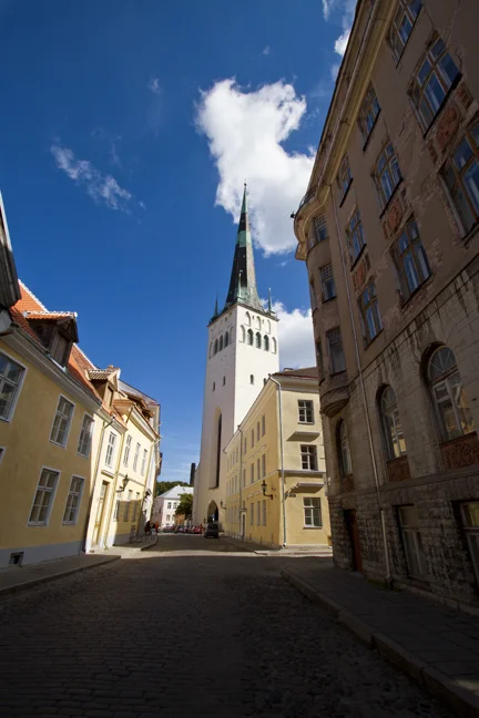 TallinnStreet4 copy_o.jpg