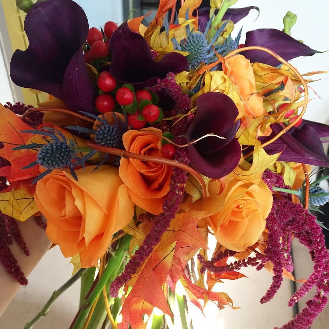 The time we did a Halloween wedding.

#halloween #halloweenwedding #wedding #bouquet #fallflowers