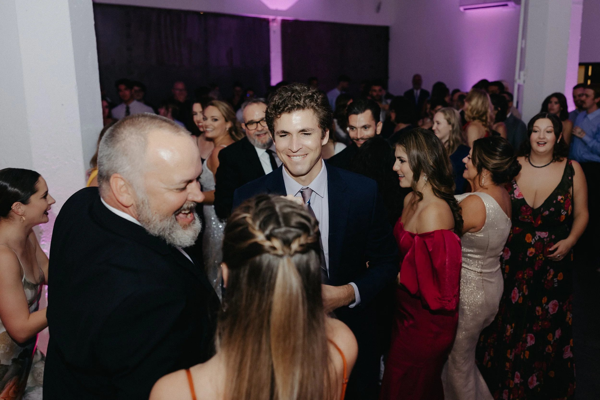 Wedding Planning 101: Calculating How Big Your Dance Floor Should Be