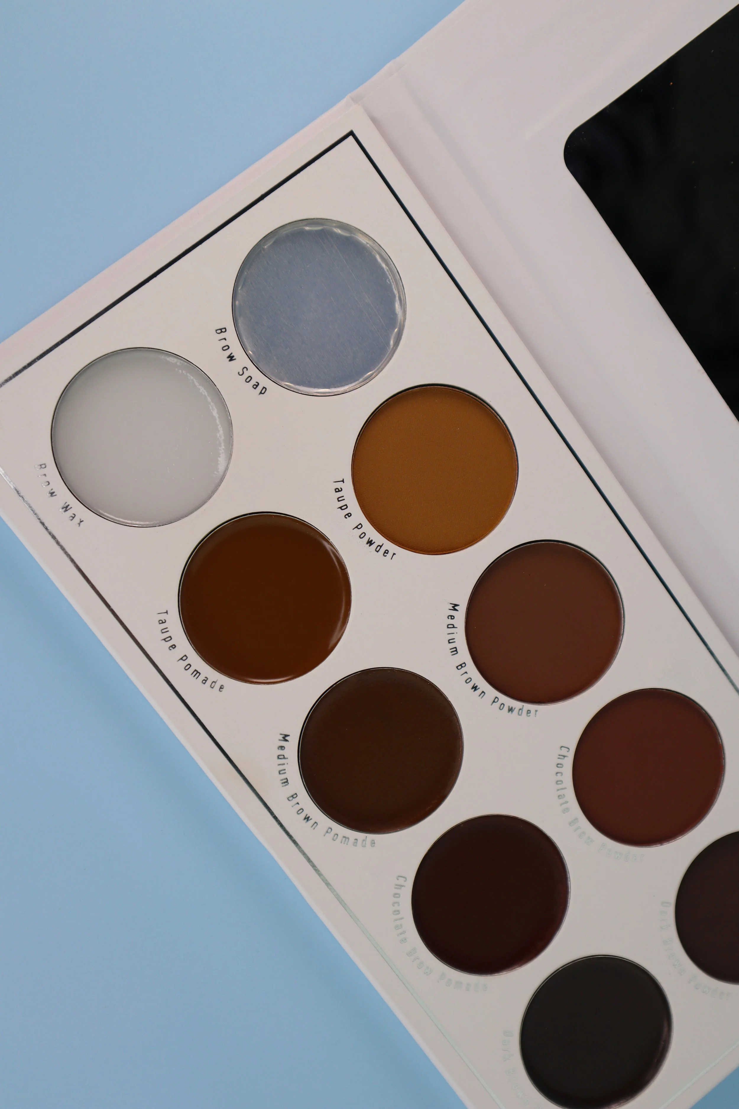 BFY® Perfect Brow Palette Lifestyle Image for Shein