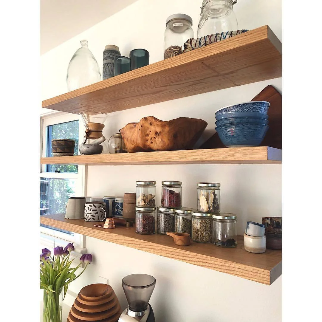 Front and center. It’s where I like to keep the herbs. I could put them into the pantry I guess but they’re so pretty - and I find I use them more when they are out and I see them each day. It’s like vitamins - they need to be within arm’s reach or it’s not happening. (Is that just me?) They are a reminder to eat with intention, create new things, and always get back on track when things fall away. Currently on the shelf// Dried ginger, wild rose, lavender, goji berries, lemon balm, chamomile flowers, dried astragalus, rehmannia. 💫.
.
.
#herbalmedicine #folkmedicine #homeremedies #herbs #healthathome #medicinekitchen #adaptogens #chineseherbs #plantmedicine #healingfoods #foodtherapy #superfoods #mountainroseherbs #teatime #startsomewhere