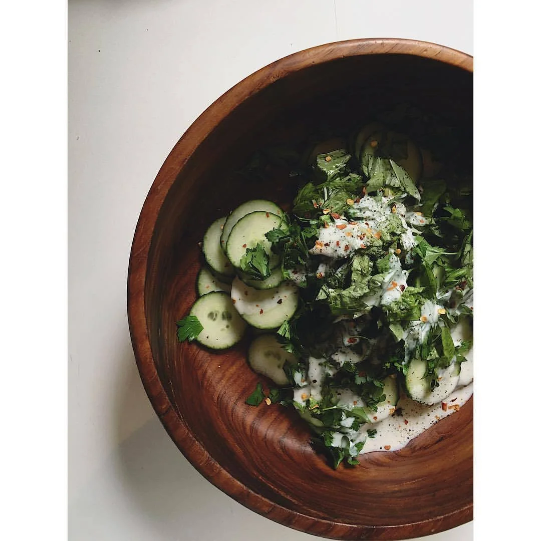 WOOD // Cucumber-Herb-Dandelion Salad with Lemon Yogurt Za'atar dressing and Red Chili. All these fresh green herbs- parsley, basil, mint + a bit of bitter dandelion greens & lemon really activate the Liver Qi and aide in cleansing. It was served up with a side of wild salmon and screaming children tonight - that’s just some real life for ya. We do what we can! 🤗
.
.
.
#foodismedicine #healingfoods #eatyourgreens #eattherainbow #momlife #momsofinstagram #chinesemedicine #medicinekitchen #woodelement #salad #fiveelements #foodtherapy #holisticnutrition