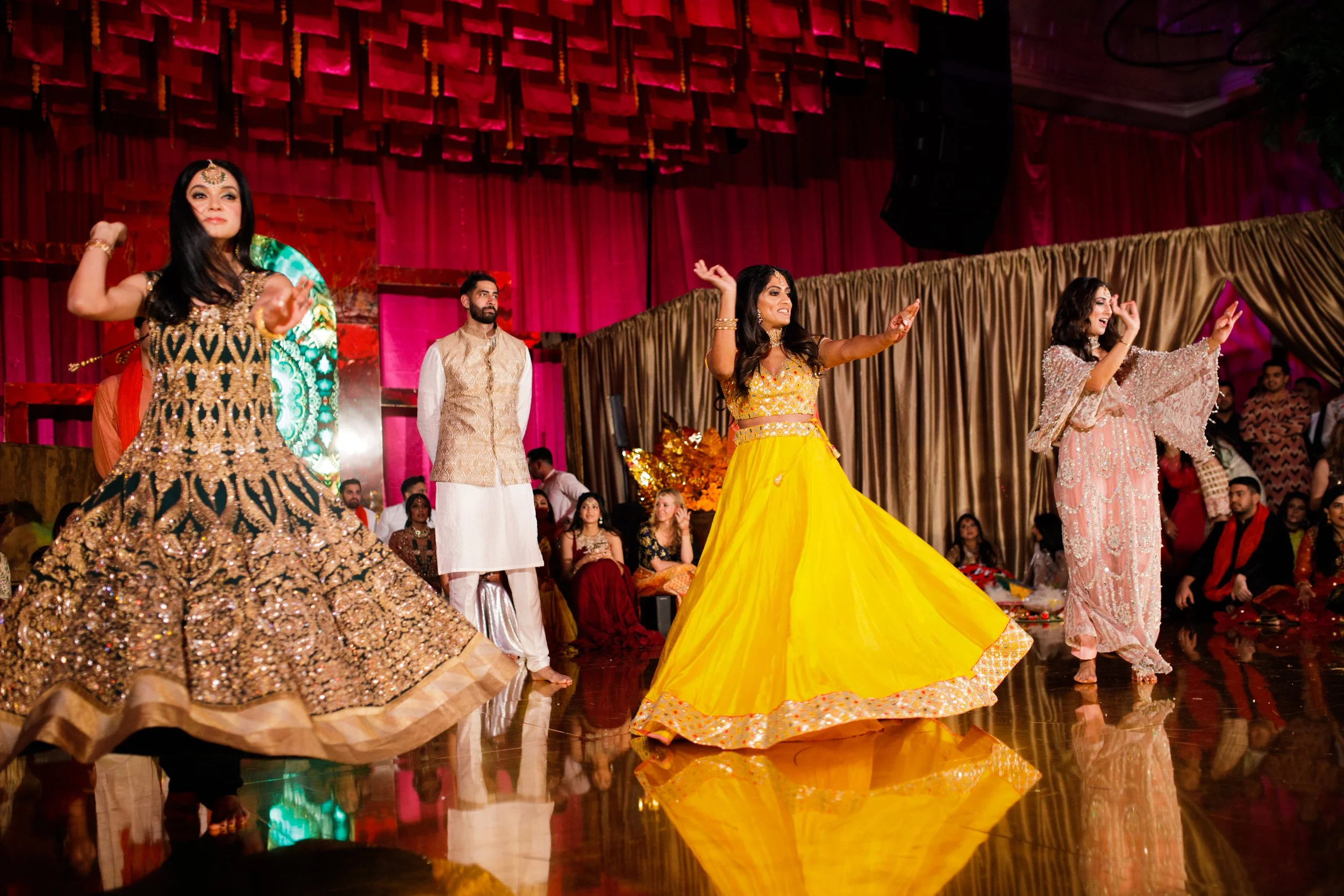 Aziza_Faraz_Houston_Wedding_2-1123.jpg