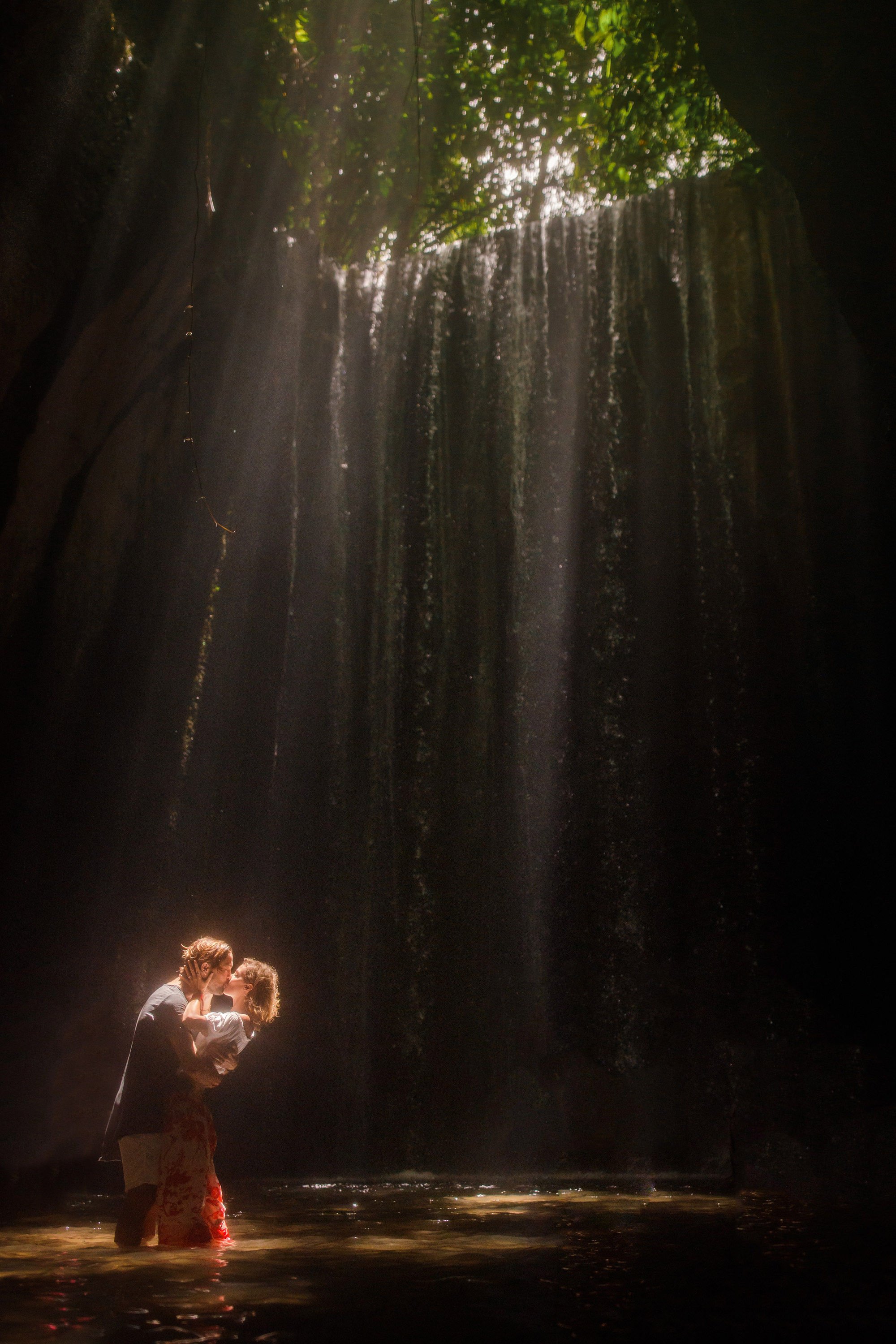 ubud_waterfall_engagement_session-29.jpg