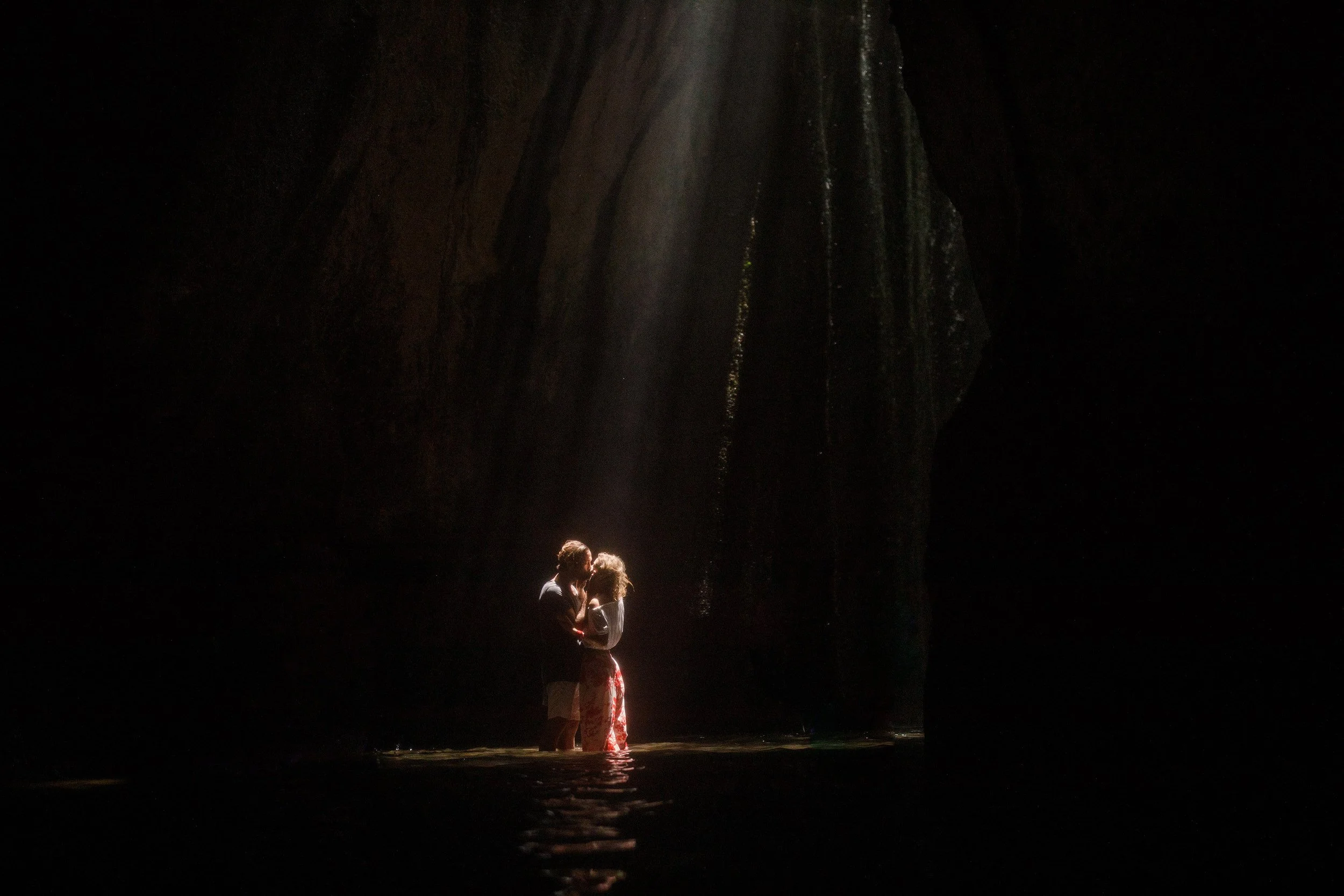 ubud_waterfall_engagement_session-33.jpg