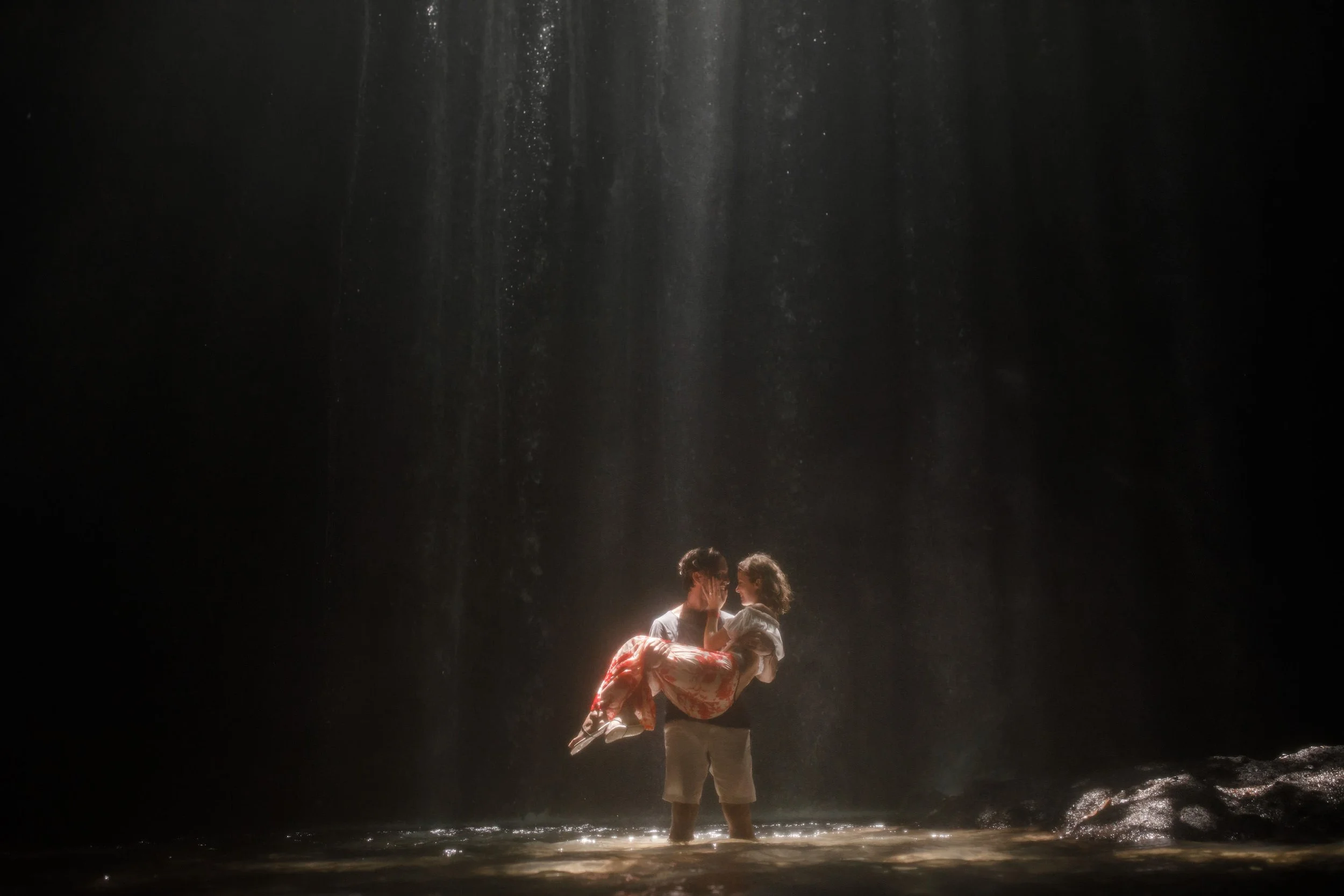 ubud_waterfall_engagement_session-62.jpg