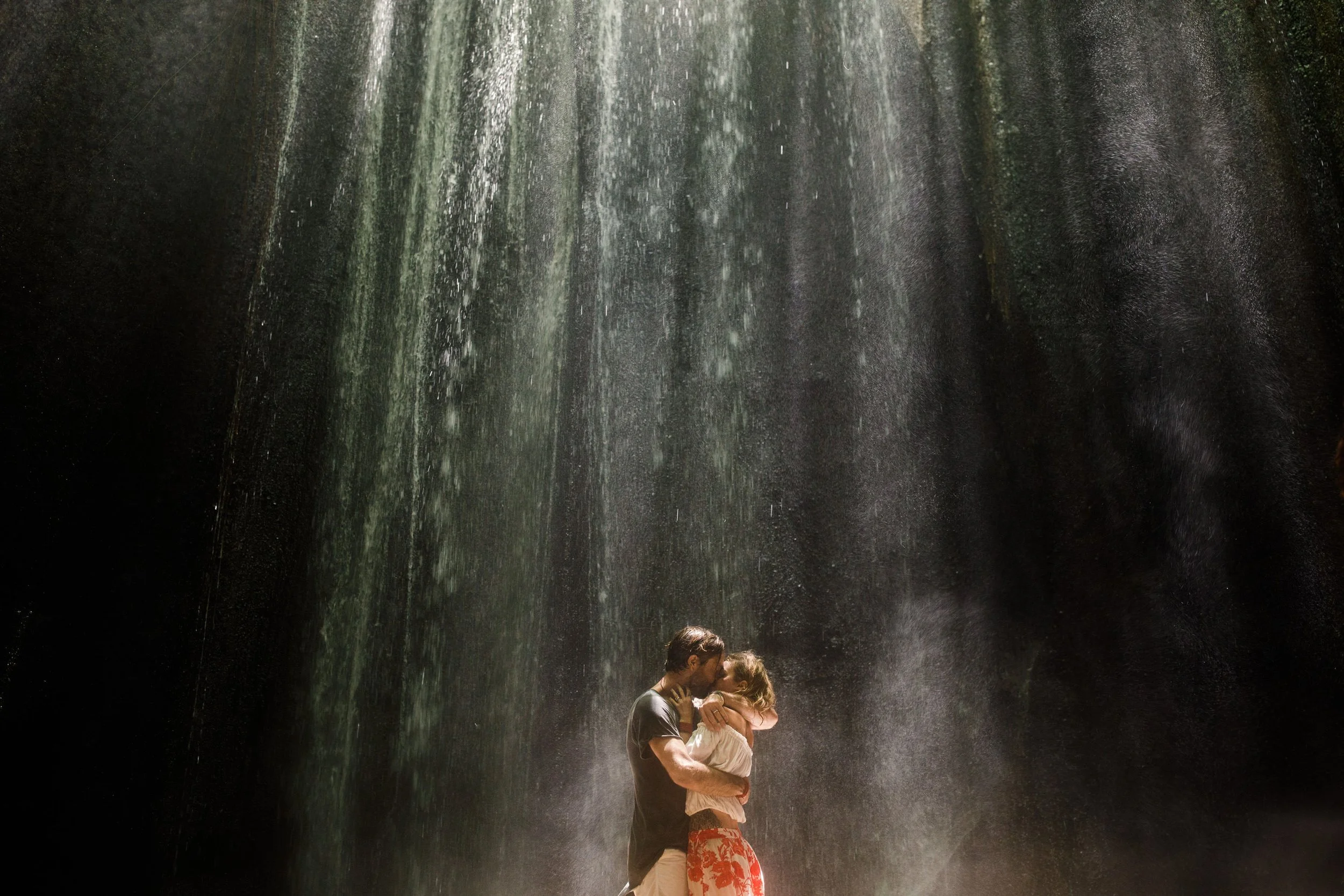 ubud_waterfall_engagement_session-81.jpg