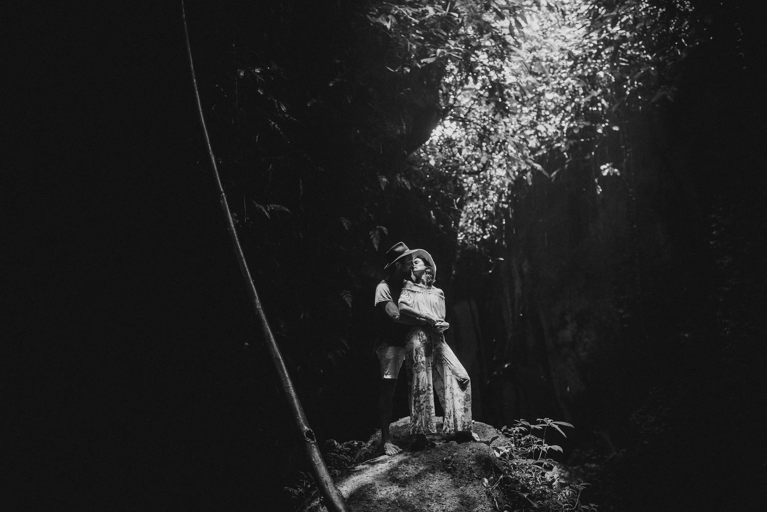 ubud_waterfall_engagement_session-104.jpg