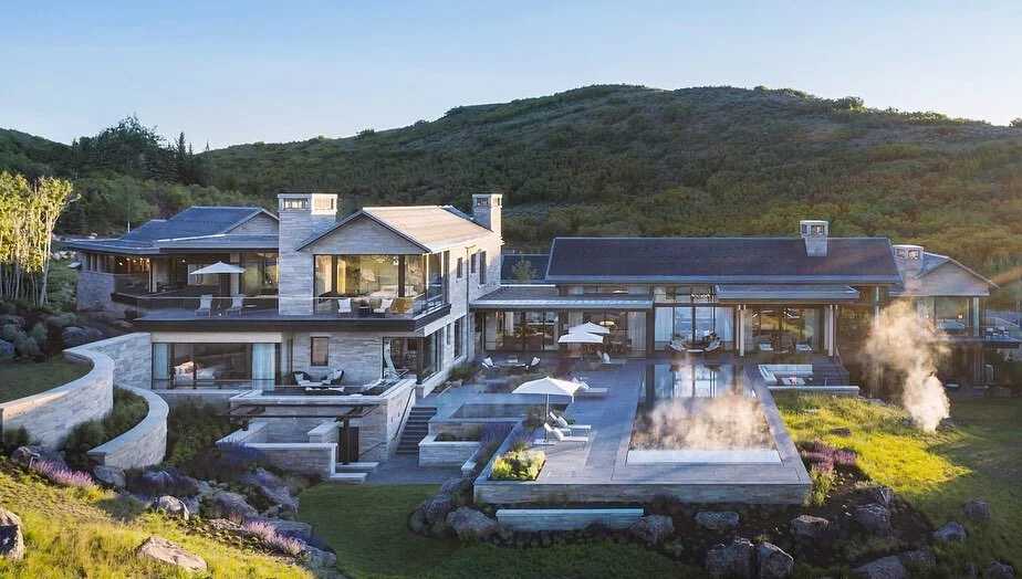 Top ten Poss projects that have redefined mountain architecture. 
.
.
.
.
.
#architecture #aspenarchitects #aspenarchitecture #mountainmodern #mountainarchitecture #redefinedluxury #redefinedmountainarchitecture #moderncabins #mountaincabins #modernh