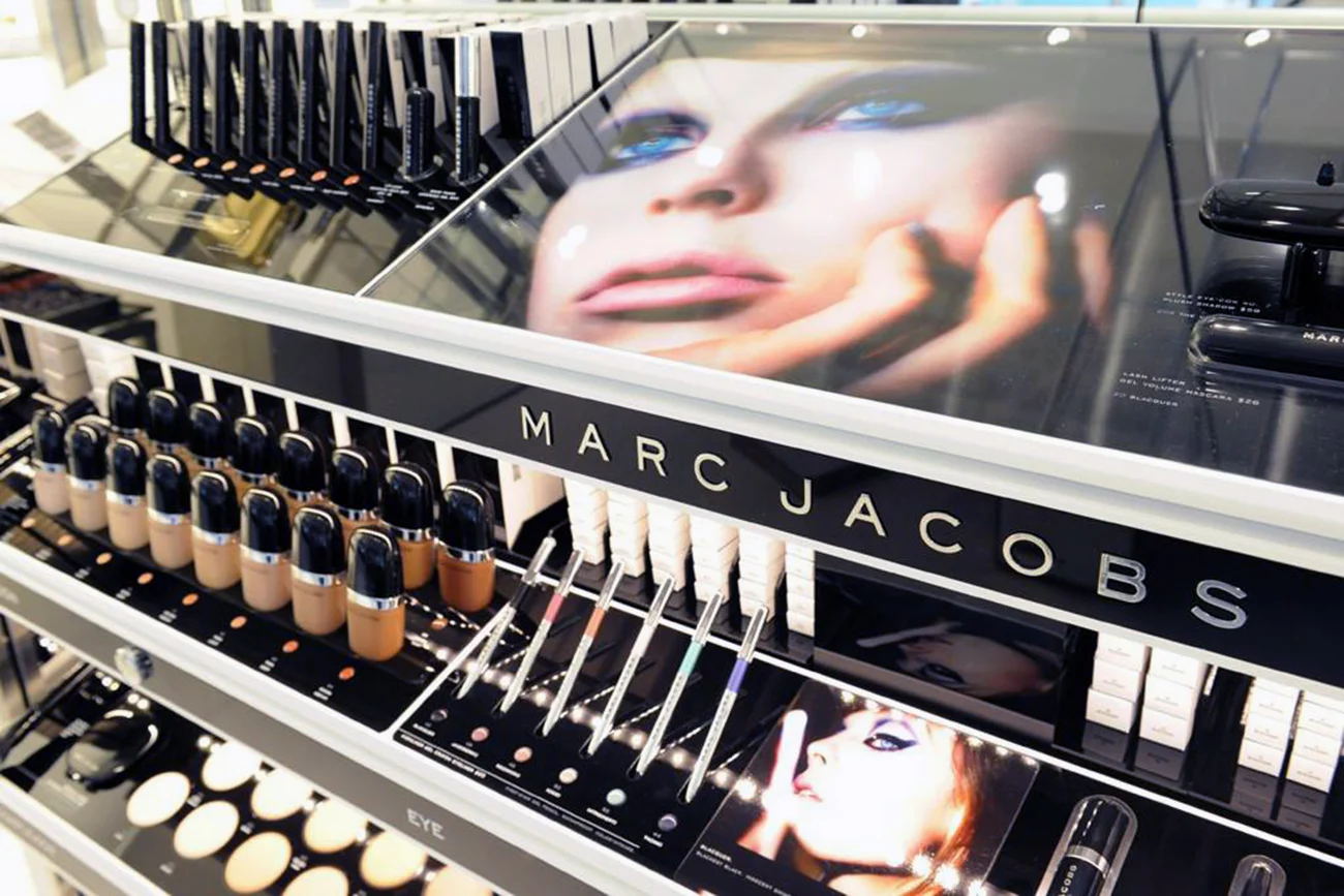 Marc_Jacobs_Beauty_store_3.jpg