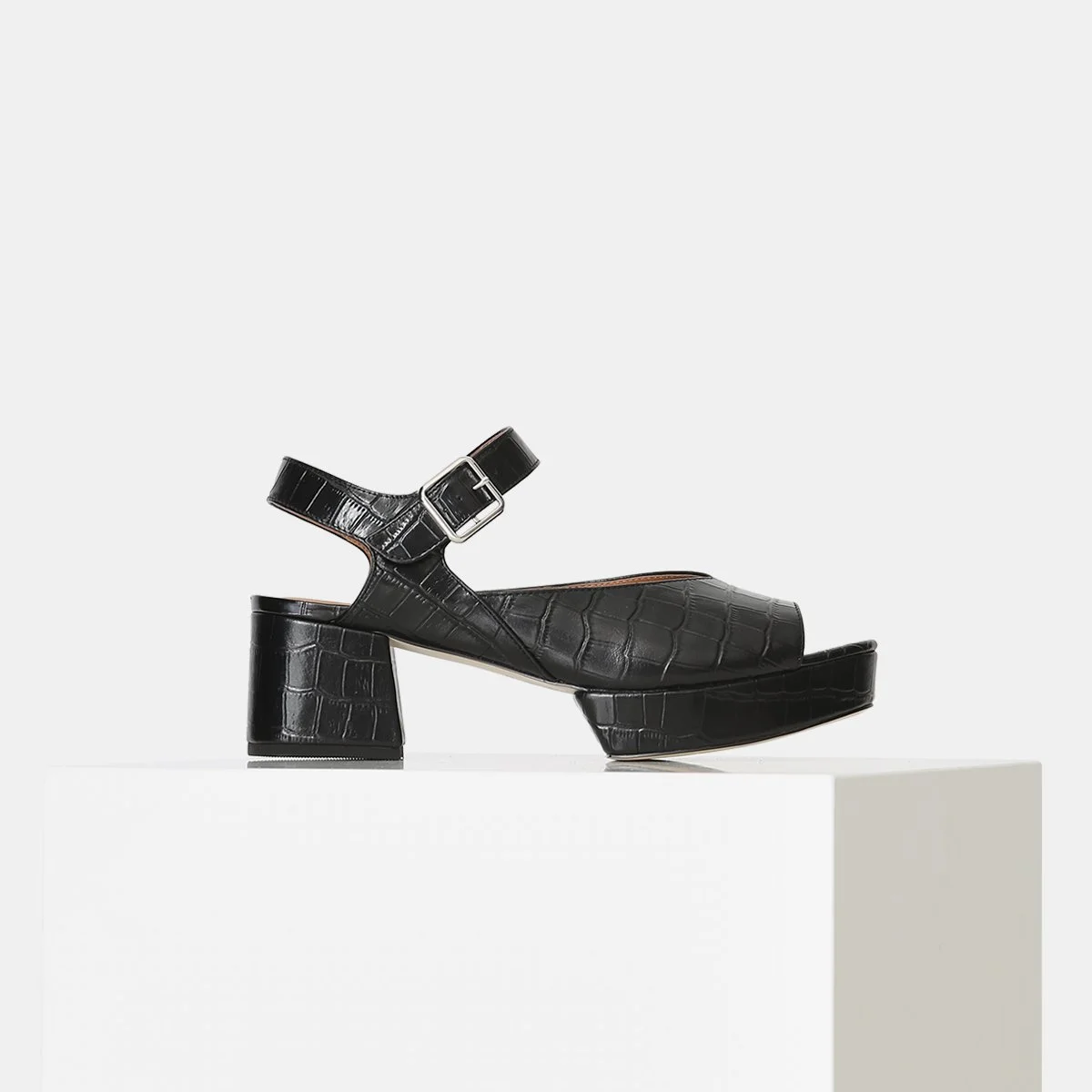 Pennie_Croco_Sandal-Flat_Sandals-STB1653-Sort_croco.jpg