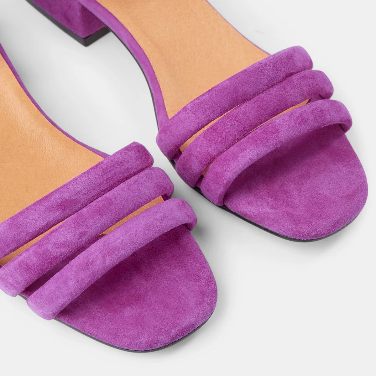 Yasmin_Puff_Sandal-Sandals-STB1532-Lilla-1_c2328fe6-83e8-42cd-ba7a-93cbe82c571e.jpg