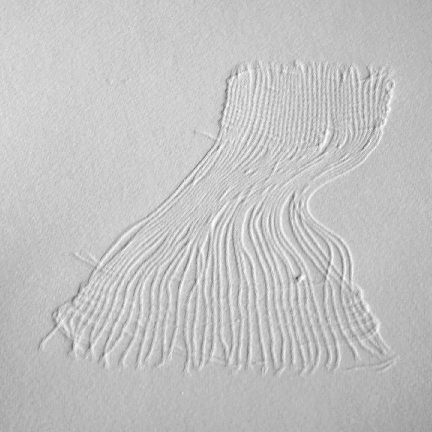 Thread as a line.
2021

#minimal #art #print #textile #holland #slow #weave #blindemboss