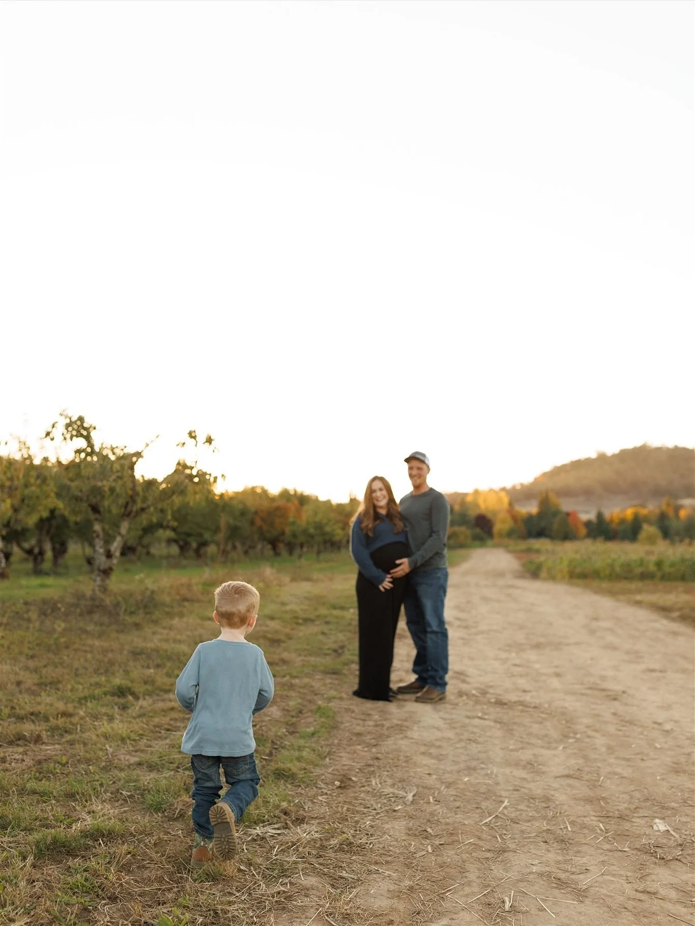 Seasons of transition 🤎 

Watching your families grow is beyond special 🫶🏼