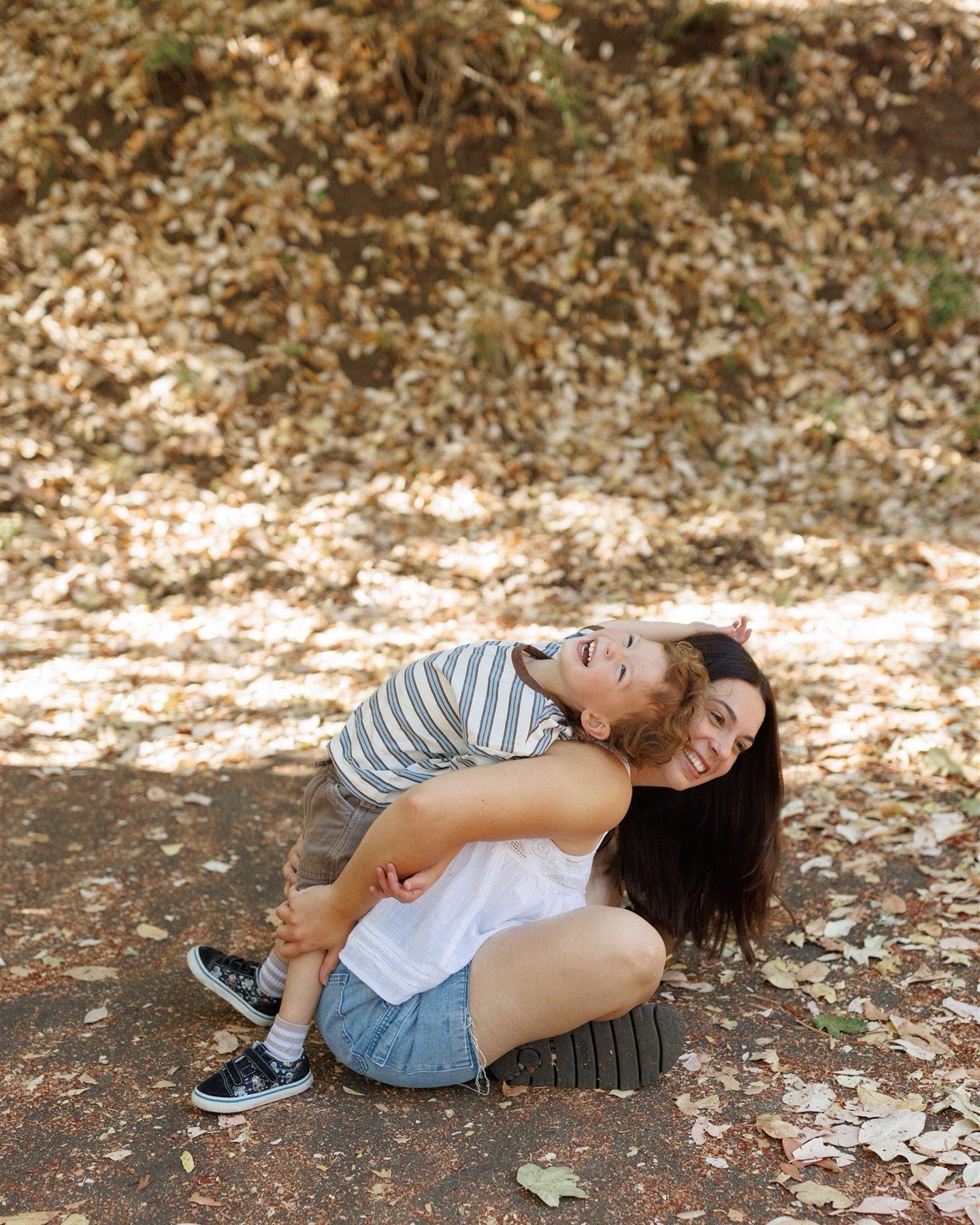 &ldquo;I have a vision of doing a basketball court family sesh, is that something you&rsquo;re interested in shooting?&rdquo;
Absolutely, yes. Your wish is my command 🪄 

#familyphotoshoot #roseburgoregonphotographer #family #familyphotos