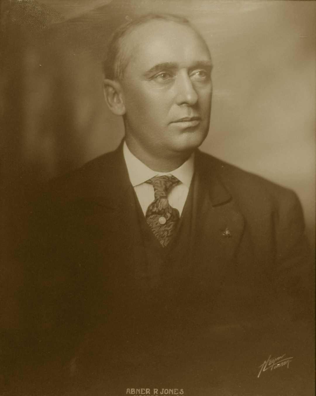 Abner R. Jones, 1914-1915