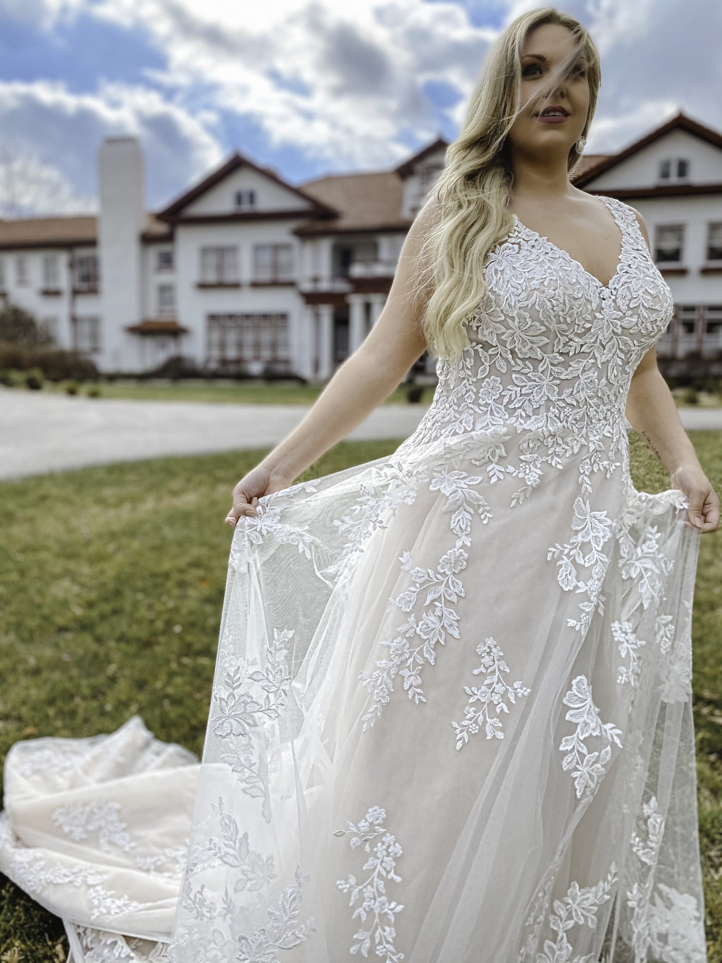 Size Wedding Dresses Saratoga Springs — Bridal Shop in Springs | Lily Saratoga