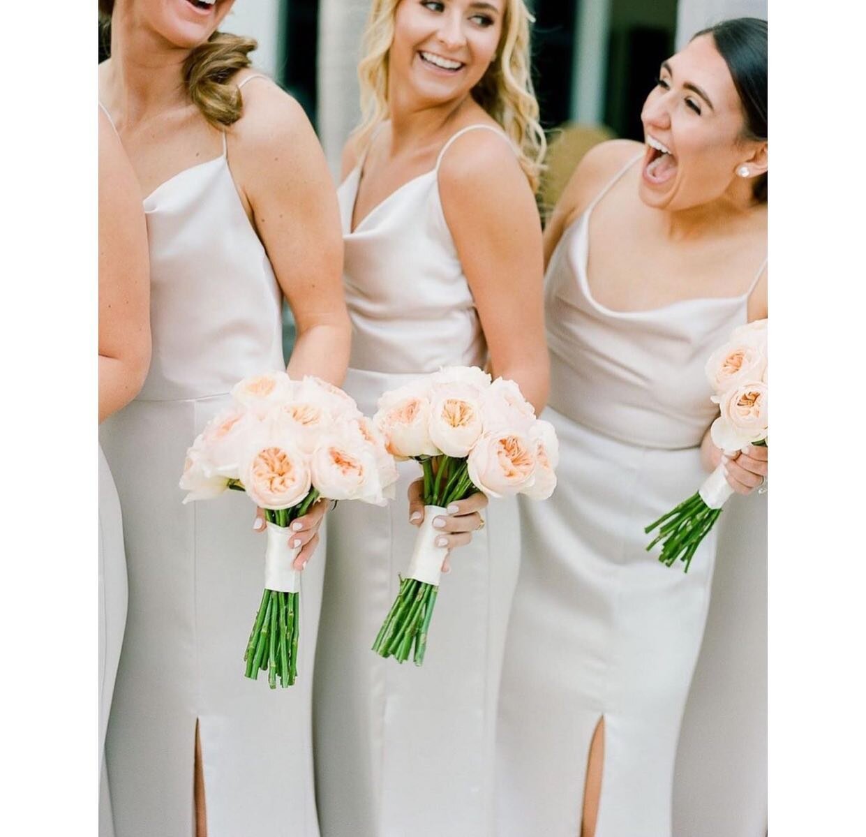 The feeling you get when you realize how amazing you feel in your bridesmaids dress 🙌🏼🙌🏼

Designer @amsale 

#styledbylilysaratoga #bridalpartyboutique #saratogasprings #lilysaratoga #bridesmaid #bridesmaiddress