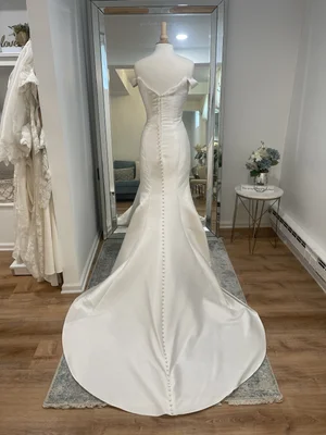 D2477 by Essense of Australia — Bridal Shop in Saratoga Springs