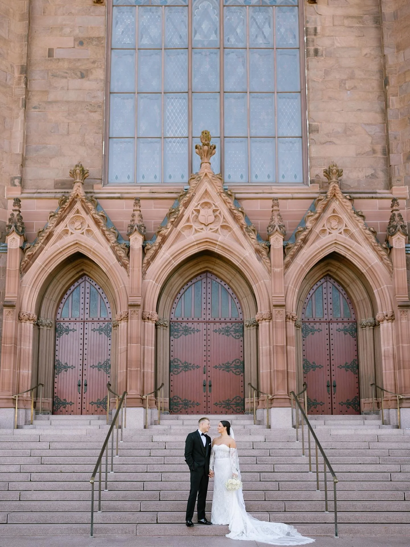 Congrats to #LilyBride Alexa! 

Photographer: @justintibbitts
Wedding Gown: @lilysaratoga @madewithlovebridal
Venue: @thestateroomalbany
Florals: Ambiance Floral Design
Makeup: @mmubyjess
Hair:@leannstantonbridal
Couple: @lexxx12200

#weddingday #bes
