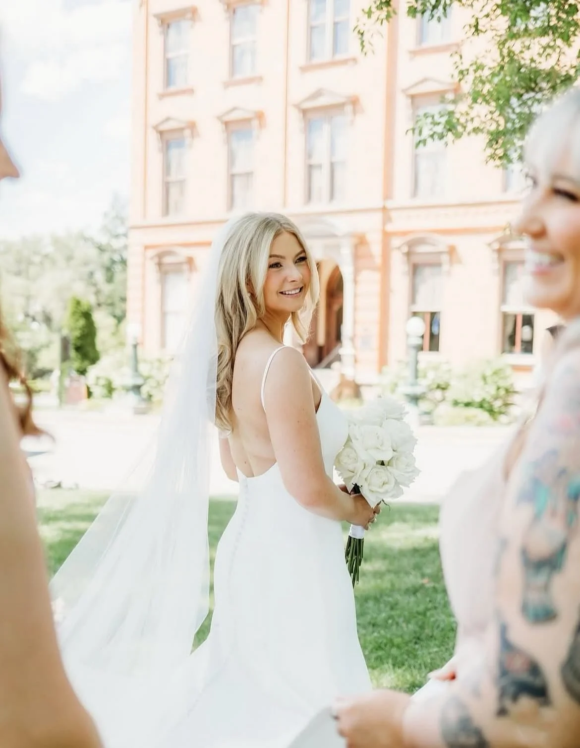 Crisp and Classic in @jennyyoonyc 🤍

Wedding Gown: @lilysaratoga @jennyyoonyc
Photography: @dorifitzpatrickphotography
Planner: @katieoevents
Venue: @canfield_casino
Florals: @flowers_by_pesha
Caterer: @mazzonehospitality
Rentals: @all_occasions_chi