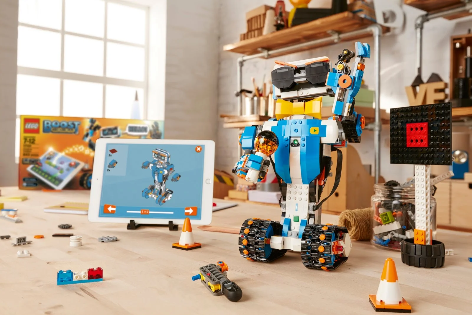 LEGO_BOOST_VERNE_ALONE_V039 2.jpg