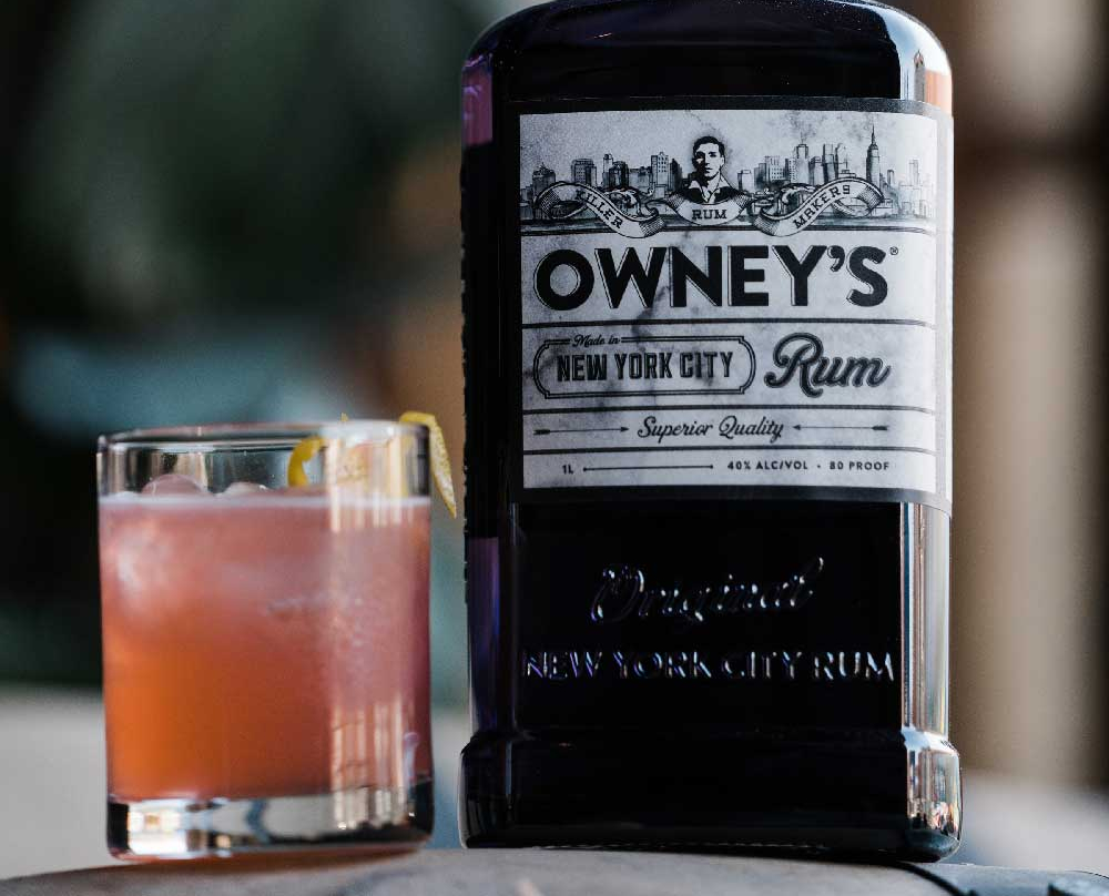 The Hustler 1 oz. Owney's Rum .25 oz. Aperol .5 oz. Fresh Lemon Juice .5 oz. Raspberry Syrup *Shake & strain, top with approximately 1 oz. sparkling wine, served over ice *