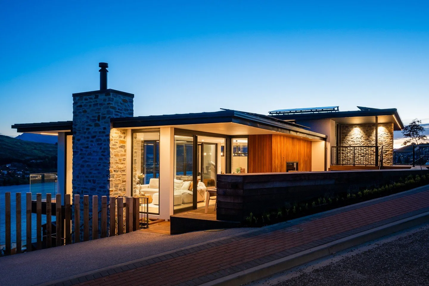 Love the lighting and longer twilights in summer 🌄