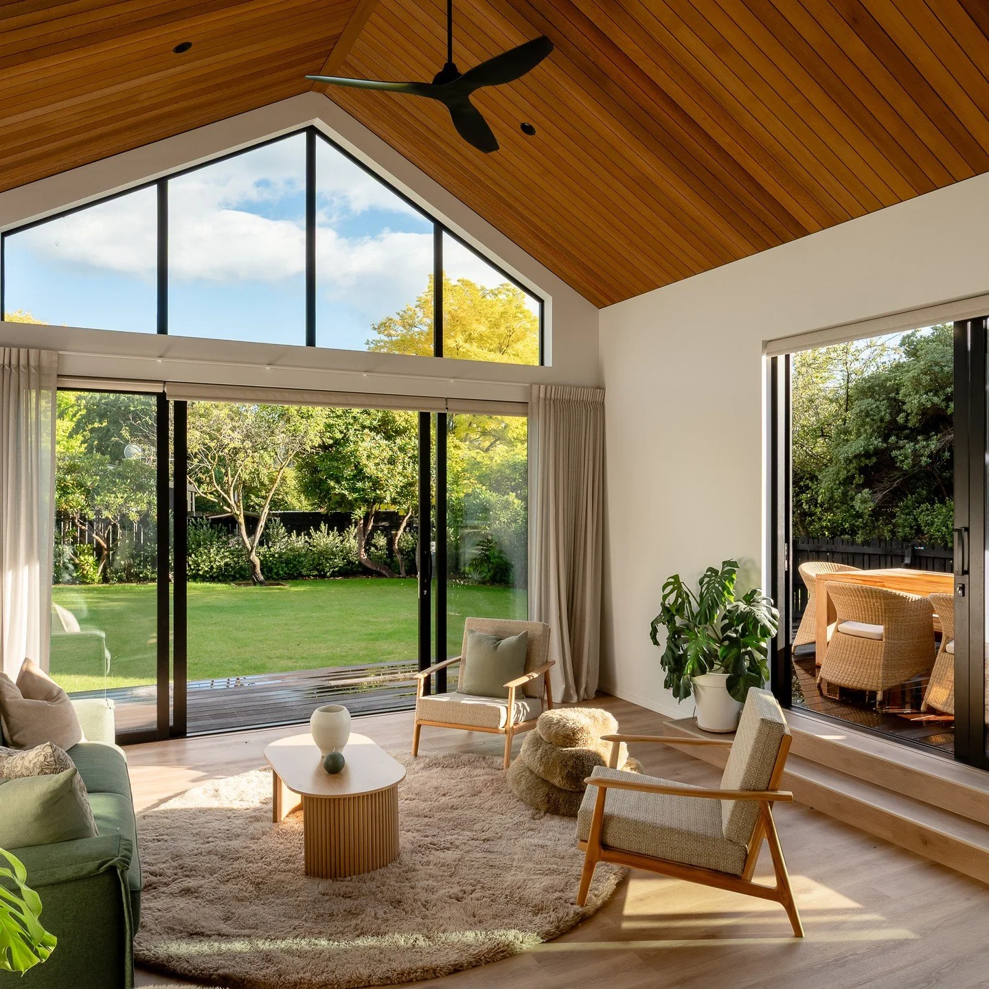 More highlights from this stunning Wanaka renovation by Essential Architecture Studio 📸