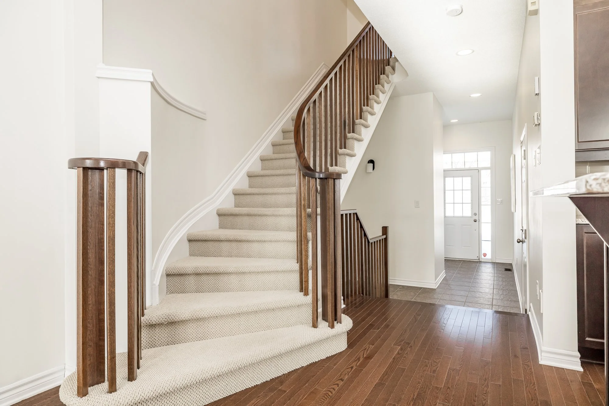 344 Kingbrook_023.jpg