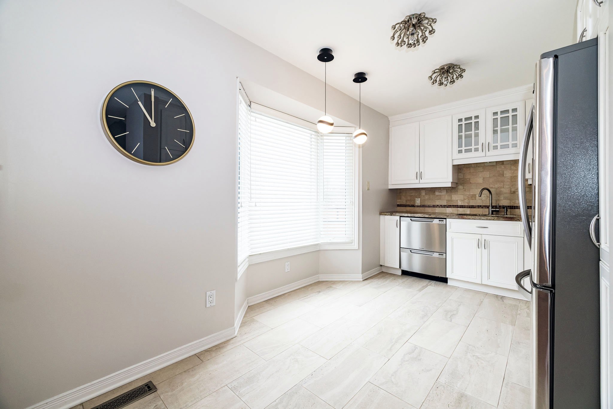 2751 Massicotte_Update_013.jpg