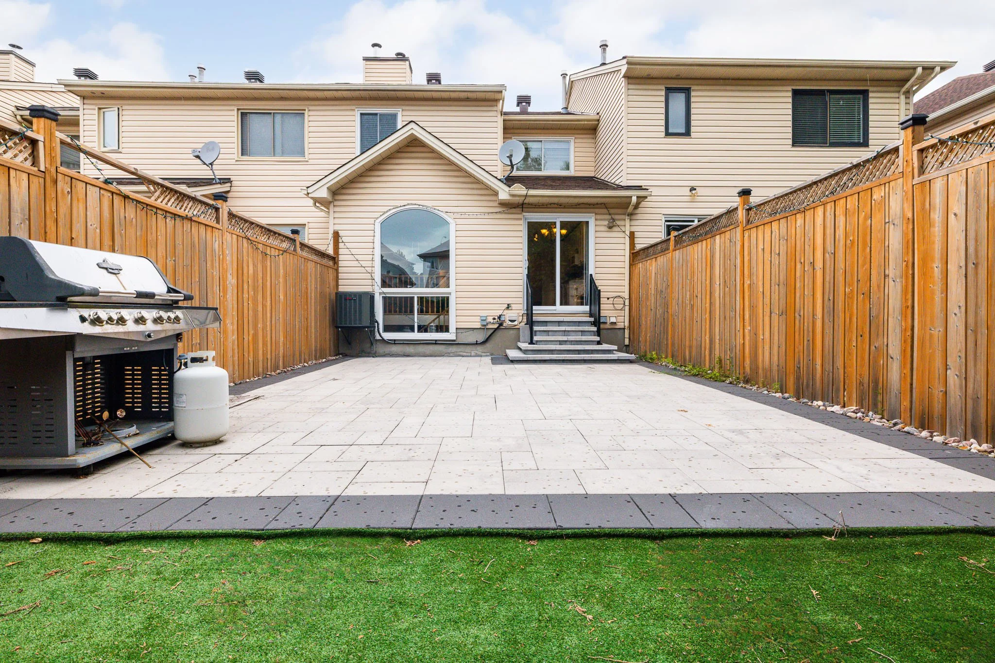 110 Cedarock_0040.jpg