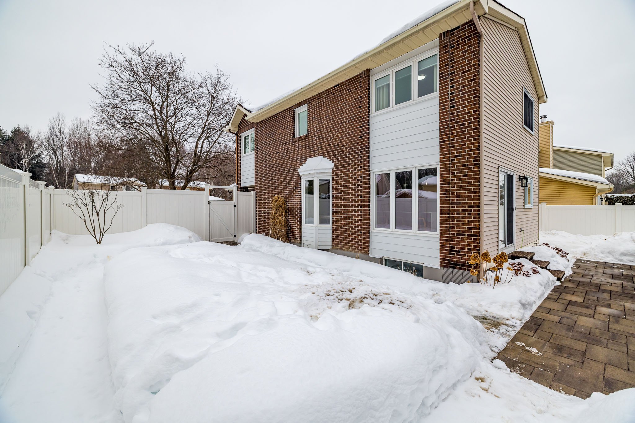 6066 Ridgelea_067.jpg