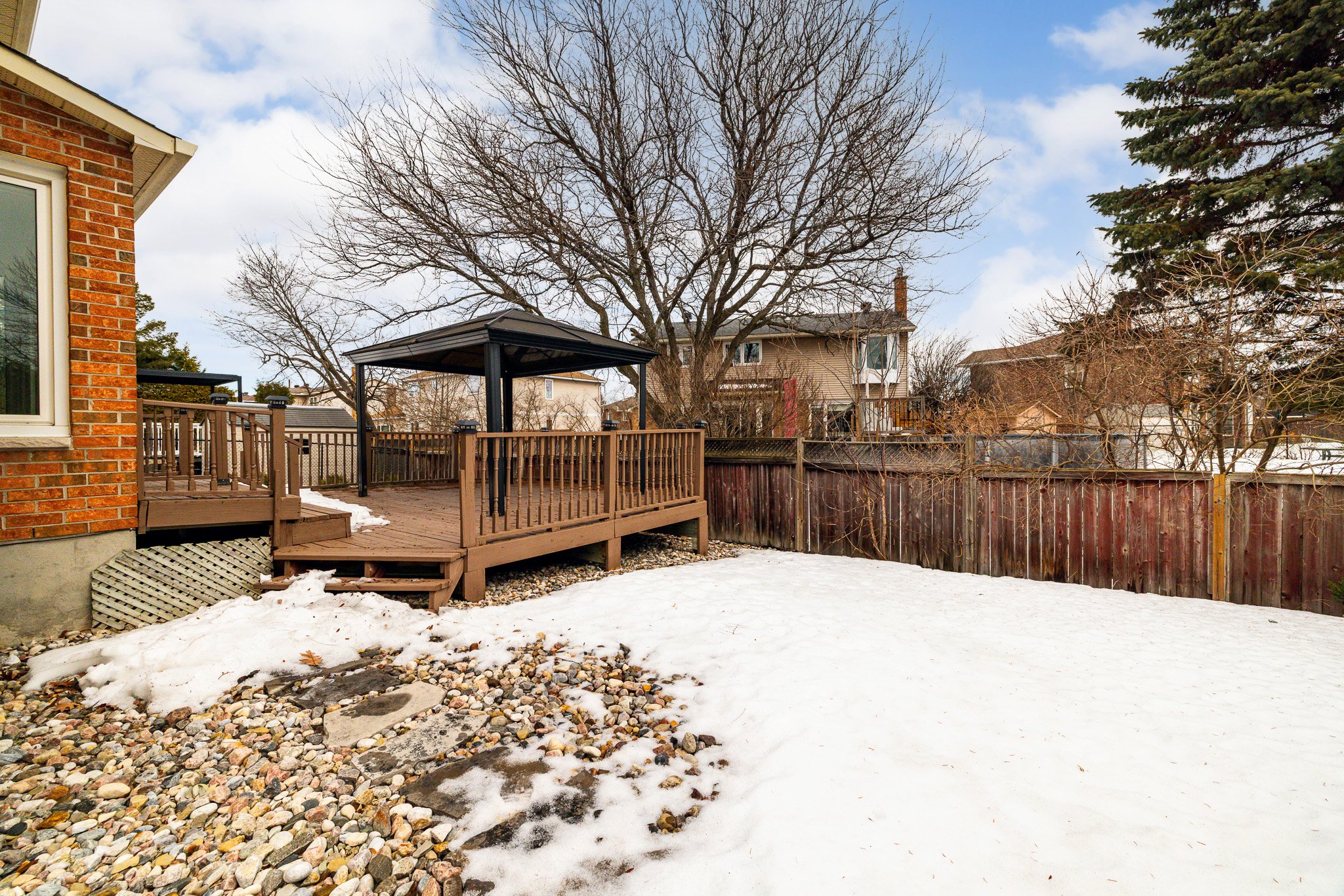 375 River Ridge_090.jpg