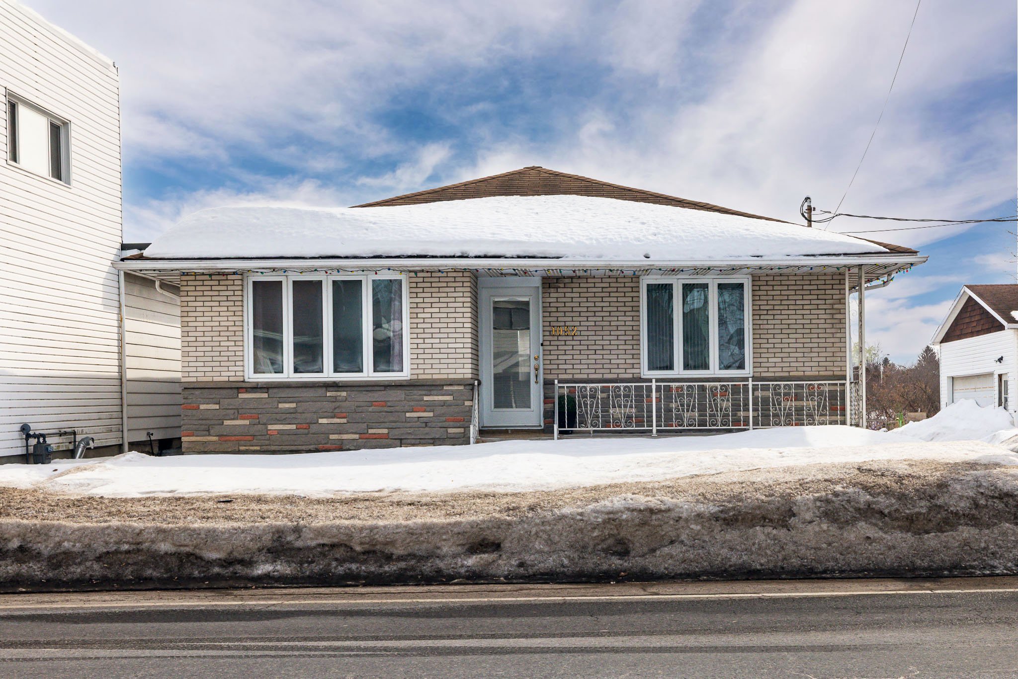 1052 Notre Dame_001.jpg