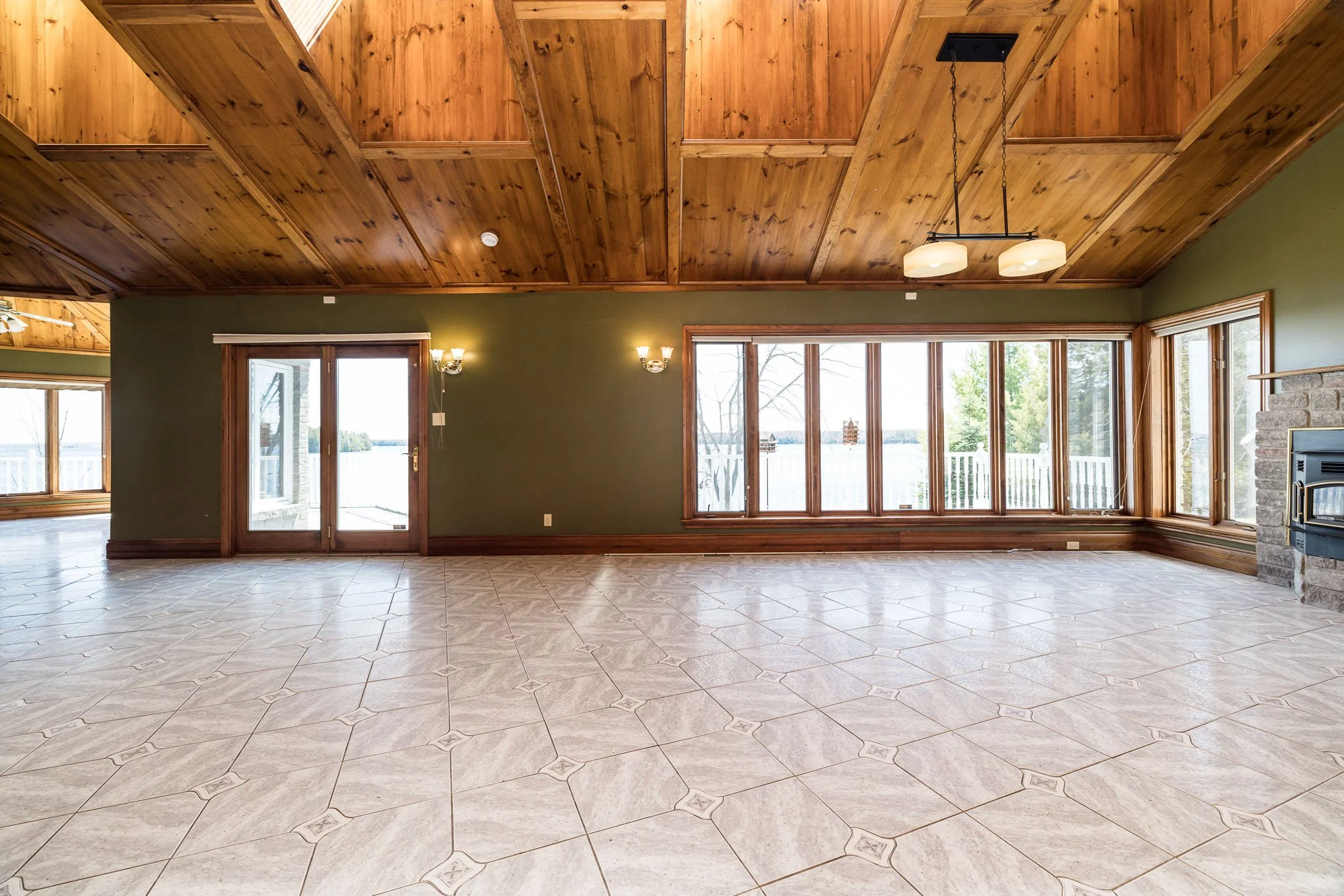 605 Big Rideau_018.jpg